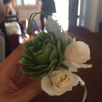 Flower and Paper - Grooms boutonnière - Party & Event Planning Near Me - Campbell, California Flower and Paper - Grooms boutonnière - Party & Event Planning Near Me - Campbell, California