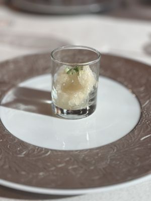 Edge Restaurant & Lounge by null