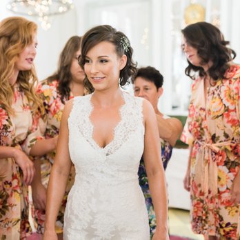 Purcelli Salon - Short hair is no problem for Amber. If you're a bride with long or short hair, Amber is the one to call! Photo by Fancy Fig Photography - Skin Care Near Me - Napa, California Purcelli Salon - Short hair is no problem for Amber. If you're a bride with long or short hair, Amber is the one to call! Photo by Fancy Fig Photography - Skin Care Near Me - Napa, California