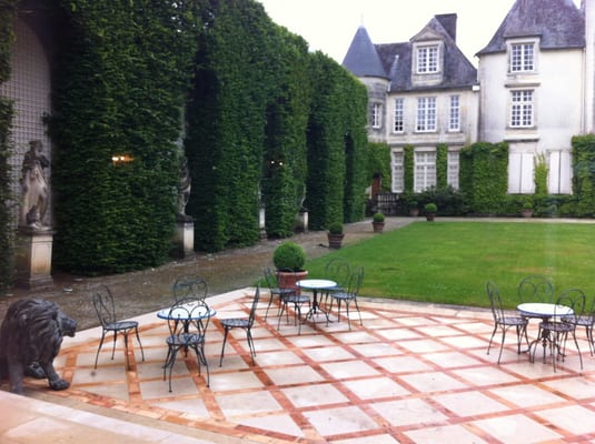 Château Haut-Brion by null