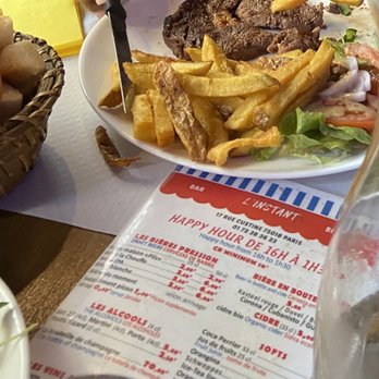 L'Instant - My dining companion's bad for ordering a steak at such a place - Bars Near Me - Paris, 75