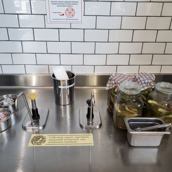 Super Duper Burgers - Condiments - Burgers Near Me - Novato, California