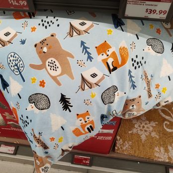 ALDI - Winter pillow - Grocery Near Me - Covina, California