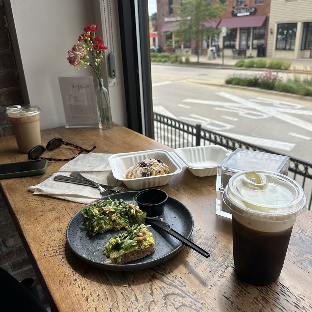 Lincoln House - Scone, avocado toast - Coffee & Tea Near Me - Huntley, Illinois Lincoln House - Scone, avocado toast - Coffee & Tea Near Me - Huntley, Illinois