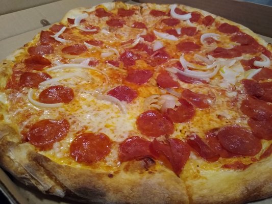 Saucey's Pizza by null