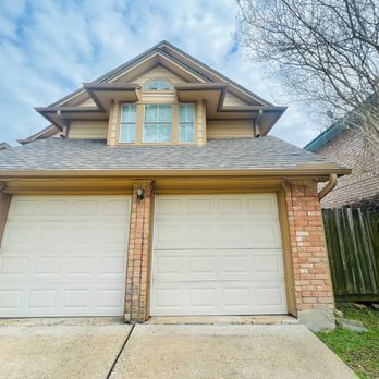 Universal Roofing & Restoration - Seamless 5" gutter system - Roofing Near Me - Houston, Texas Universal Roofing & Restoration - Seamless 5" gutter system - Roofing Near Me - Houston, Texas