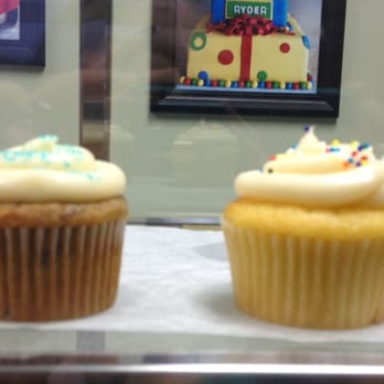 Sweet Occasions - Blueberry & Lemon - Bakeries Near Me - Schaumburg, Illinois