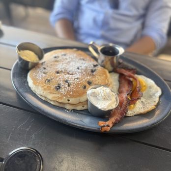 Vovomeena - Blueberry Pancakes - Coffee & Tea Near Me - Phoenix, Arizona