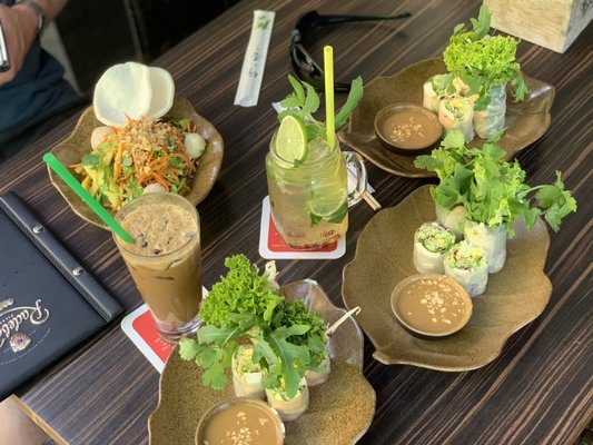 Hanoi Deli by null