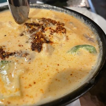 Bite a Bit - Red curry with chicken (spice level 3) - Thai Near Me - Nashville, Tennessee