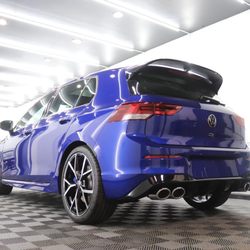 Revolution Auto Salon