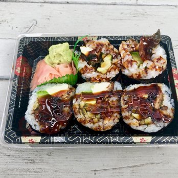 Noodle - The Rock 'n Roll (don't judge me, everyone has a comfort food) - Sushi Bars Near Me - Decatur, Georgia