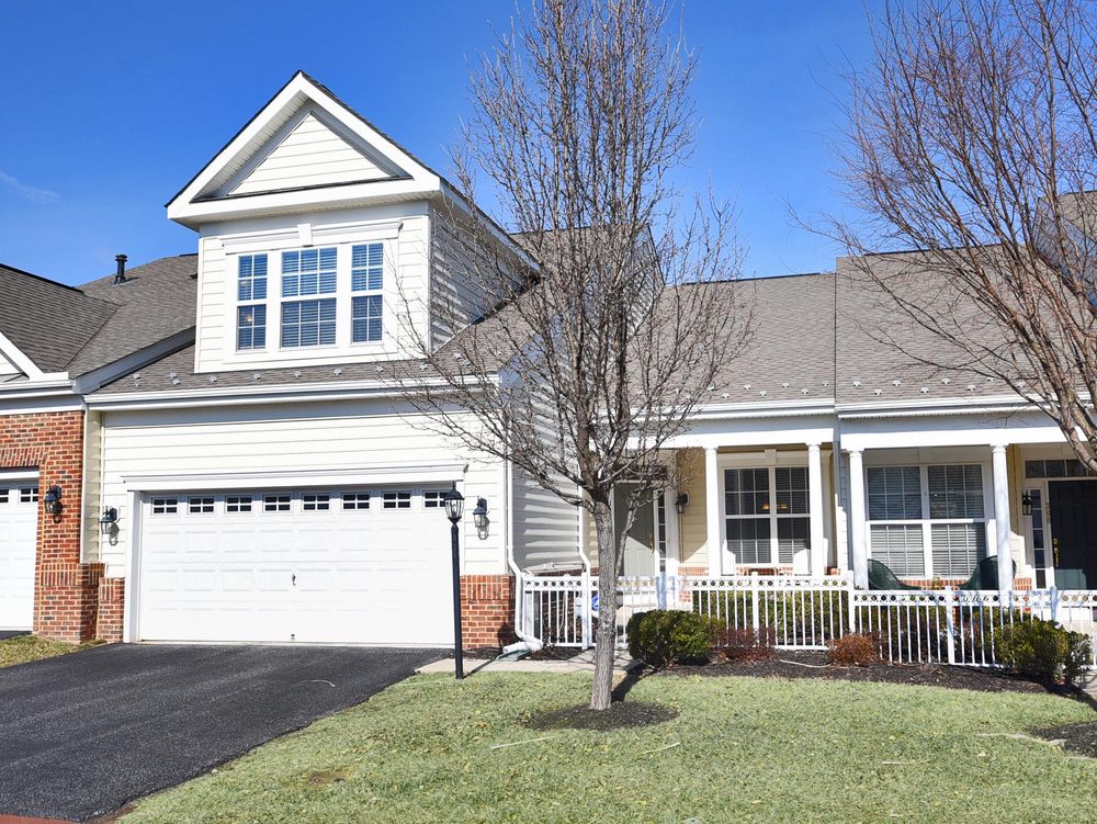 TIM STEVENS CUMMINGS & COMPANY REALTORS Contact Agent 111 Fulford