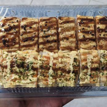 Cafe Mozaiko - Aburi salmon (top row) and shrimp (bottom row) ochi sushi. Both BOGO (3 pieces each x 2) on Uber Eats. - Japanese Near Me - Markham, Ontario