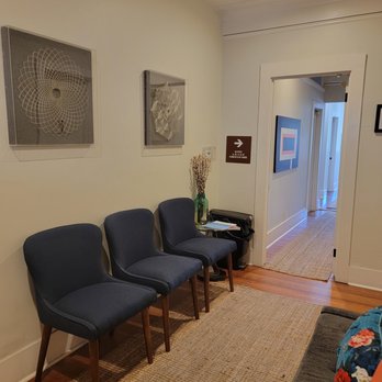 Elisa Fon, LAc - Waiting Room - Acupuncture Near Me - Santa Barbara, California Elisa Fon, LAc - Waiting Room - Acupuncture Near Me - Santa Barbara, California