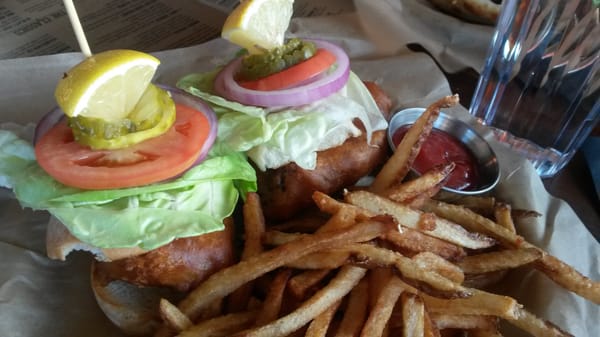 Blatt Beer & Table by null