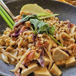 Communitea Cafe - Pad thai
