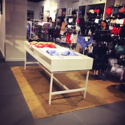 H & M