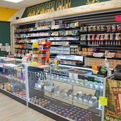 Tundra Smoke Shop East Green Bay