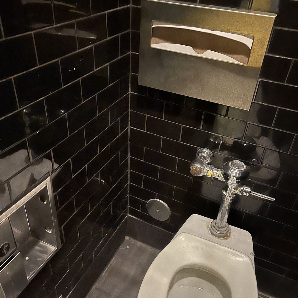 Buffalo Wild Wings - No toilet paper or seat covers in stall. - Chicken Wings Near Me - Turlock, California Buffalo Wild Wings - No toilet paper or seat covers in stall. - Chicken Wings Near Me - Turlock, California