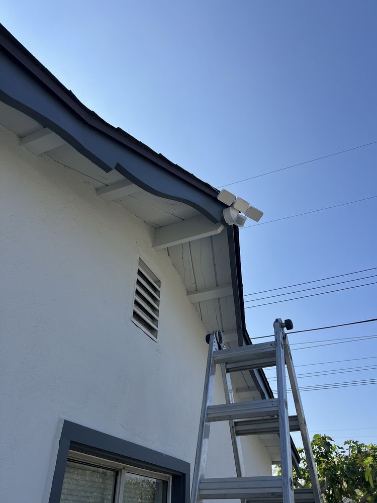 Slide of Lopez Electric and Solar