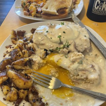 Palmer's Cafe - Palmer's Gravy Eggs Benedict* - Breakfast & Brunch Near Me - Bend, Oregon