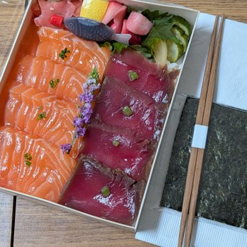 Yoeechee - Sake tekka don (28.00) - Sushi Bars Near Me - San Francisco, California Yoeechee - Sake tekka don (28.00) - Sushi Bars Near Me - San Francisco, California