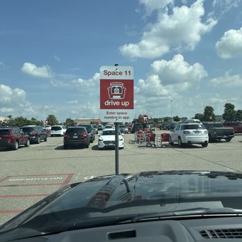 Target - Picking up groceries - Department Stores Near Me - Monticello, Minnesota Target - Picking up groceries - Department Stores Near Me - Monticello, Minnesota