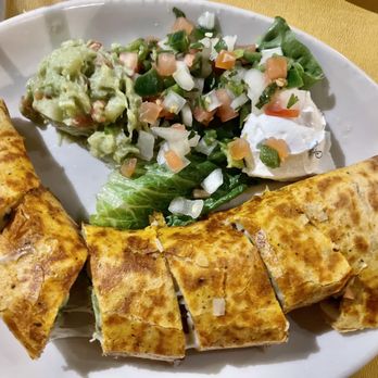 El Chico - Vegetarian Fajita Chimichanga (no chicken) - 9/10 - Mexican Near Me - Knoxville, Tennessee