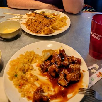 RED 8 ASIAN CUISINE & SUSHI BAR - Updated February 2026 - 42