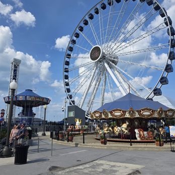 Navy Pier - Landmarks & Historical Buildings Near Me - Chicago, Illinois