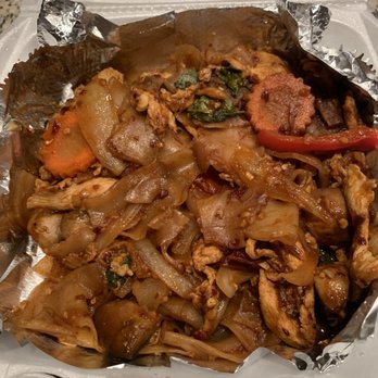 Thai & Fusion Ave - Best pad kee mao we've ever had - Thai Near Me - Fort Worth, Texas Thai & Fusion Ave - Best pad kee mao we've ever had - Thai Near Me - Fort Worth, Texas