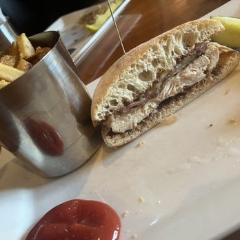 Black Cap Grille - Burgers Near Me - North Conway, New Hampshire