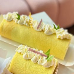 Shinpuru Baking - Pandan and coconut roll