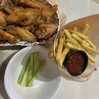Mamma Mia Pizzeria - Pizza Near Me - Hudson, Florida