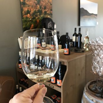 Obsidian Wine Co. - Poseidon Vineyard "The Bench" Chardonnay at Obsidian Wine in Sonoma. - Wine Tasting Room Near Me - Sonoma, California Obsidian Wine Co. - Poseidon Vineyard "The Bench" Chardonnay at Obsidian Wine in Sonoma. - Wine Tasting Room Near Me - Sonoma, California