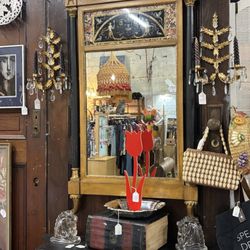 Fleur de Flea Vintage Urban Market Indoor Permanent Warehouse