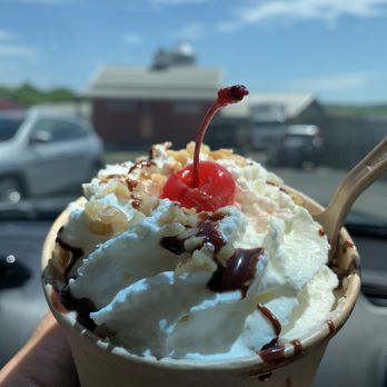 The Wright Scoop - Coffee Oreo sundae - Ice Cream & Frozen Yogurt Near Me - North Smithfield, Rhode Island