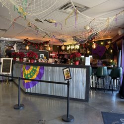C'est Bon - Bar area