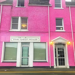 Pink Guest House - As you can see, the house is pink.