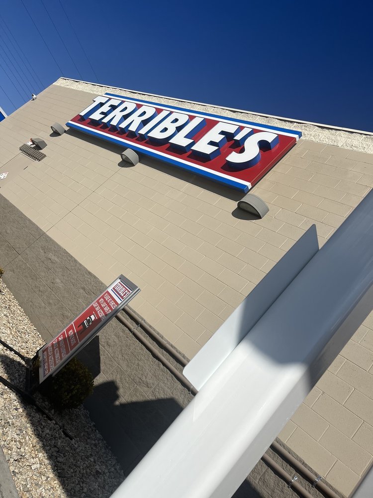 PIT STOP EXPRESS CAR WASH Updated July 2024 25 Photos & 42 Reviews 6480 S Rainbow Blvd