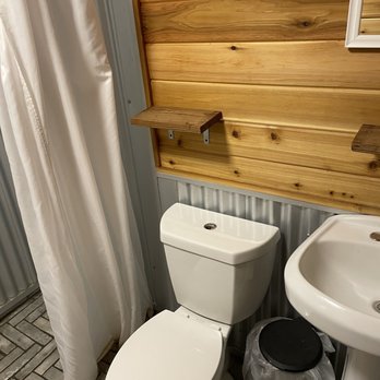Under Canvas Mount Rushmore - Bathroom - Campgrounds Near Me - Keystone, South Dakota