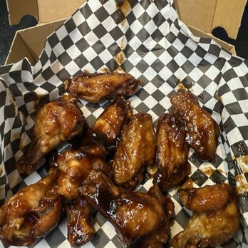 Pizza Therapy - Chicken Wings - Pizza Near Me - Etobicoke, Ontario