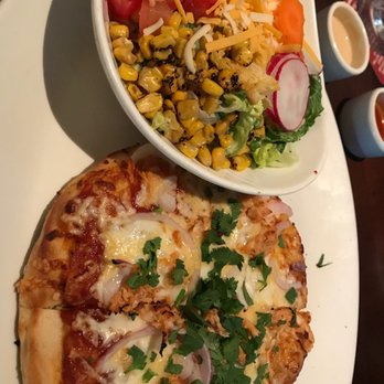 Yard House - bbq chicken pizza and "ranch" salad- YUM! - New American Near Me - Meridian, Idaho Yard House - bbq chicken pizza and "ranch" salad- YUM! - New American Near Me - Meridian, Idaho