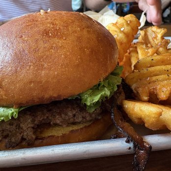 The Quarry Taphouse - Sports Bars Near Me - Hastings, Minnesota
