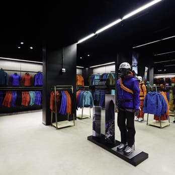 Arc'teryx - Women's Clothing Near Me - Portland, Oregon