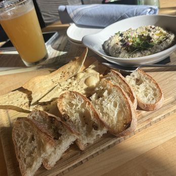 Monarch Ocean Pub - Gastropubs Near Me - Del Mar, California Monarch Ocean Pub - Gastropubs Near Me - Del Mar, California
