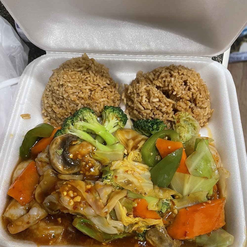 Lucky Wok Chinese Cafe - Garlic shrimp and fried rice entree - Chinese Near Me - Webster, Texas Lucky Wok Chinese Cafe - Garlic shrimp and fried rice entree - Chinese Near Me - Webster, Texas