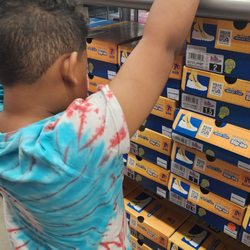 SKECHERS Warehouse Outlet - Decisions decions