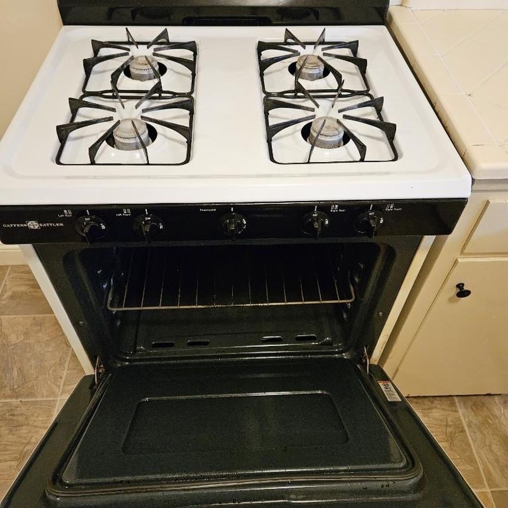 True Blue Maids - Stove and over sparkling clean - Home Cleaning Near Me - Pasadena, California True Blue Maids - Stove and over sparkling clean - Home Cleaning Near Me - Pasadena, California